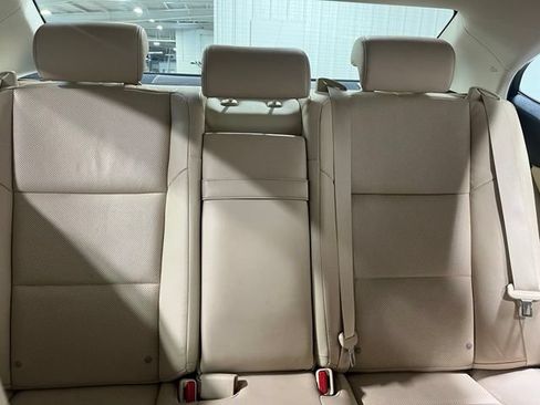 Used 2014 Lexus ES 350 w/ Luxury Package FWD image 12
