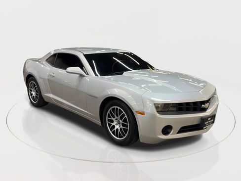Used 2013 Chevrolet Camaro LS image 15
