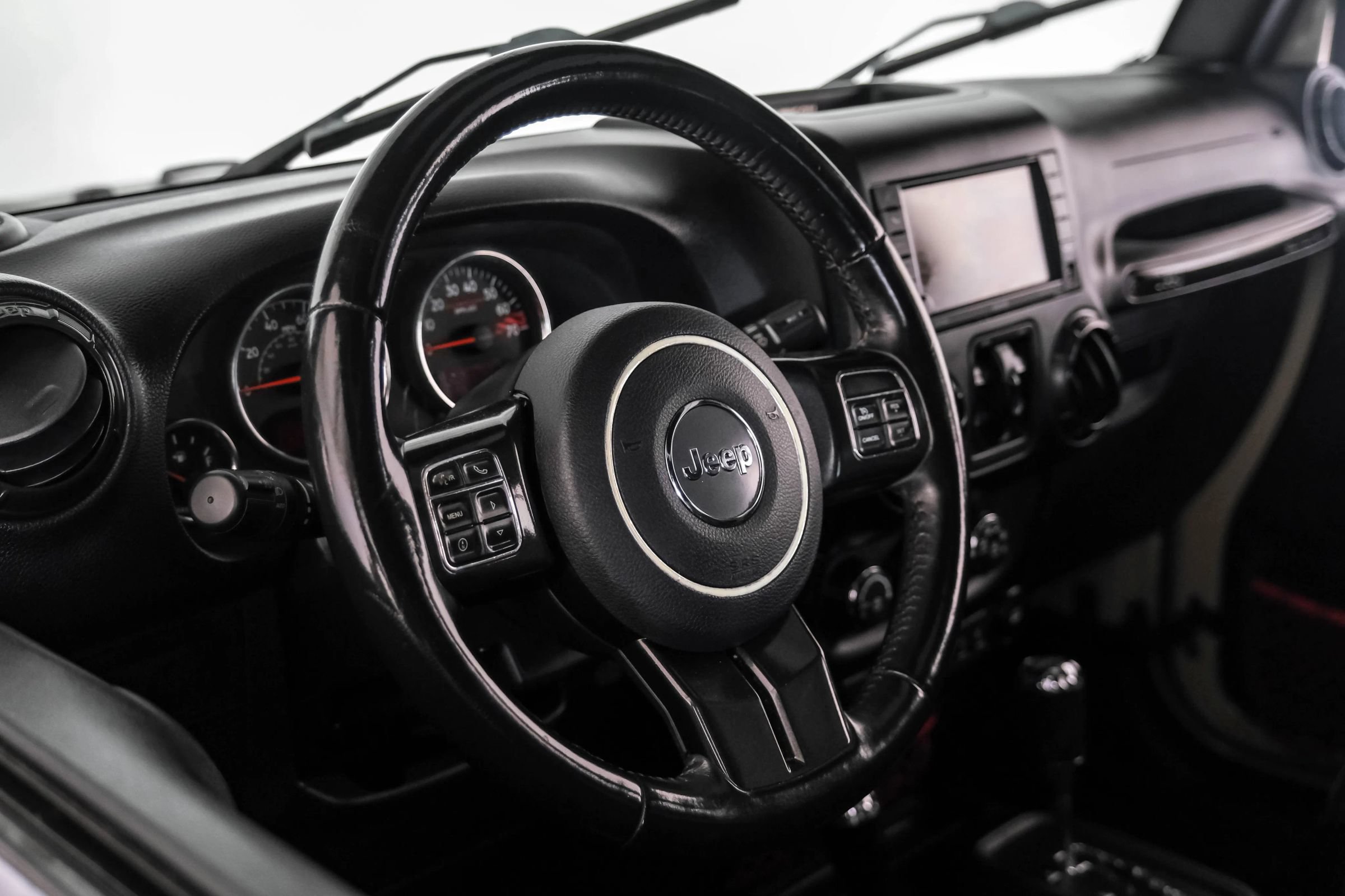 Used 2017 Jeep Wrangler Unlimited Rubicon AWD/4WD image 13