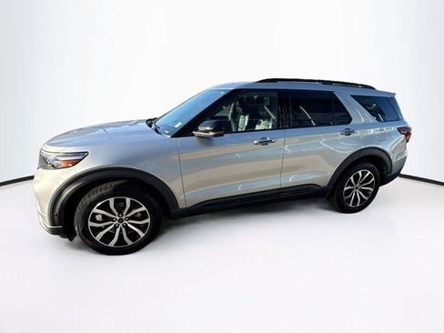 Used 2020 Ford Explorer ST w/ Premium Technology Package image 8