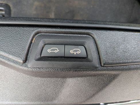 Used 2022 BMW X7 xDrive40i w/ Premium Package image 36