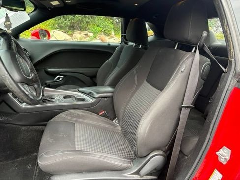 Used 2019 Dodge Challenger SXT AWD/4WD image 10