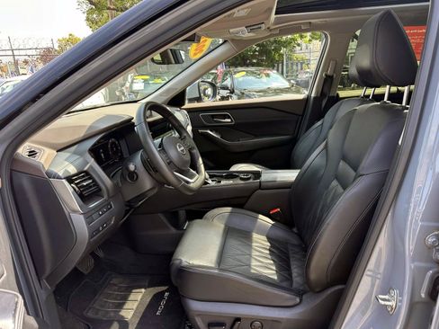 Certified 2023 Nissan Rogue Platinum w/ Platinum Premium Package AWD/4WD image 15