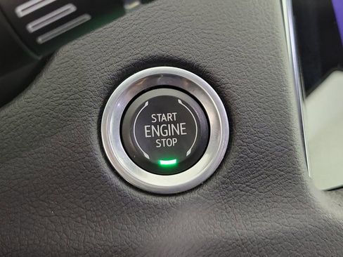 Used 2021 Cadillac XT4 Sport w/ Enhanced Visibility Package FWD image 29
