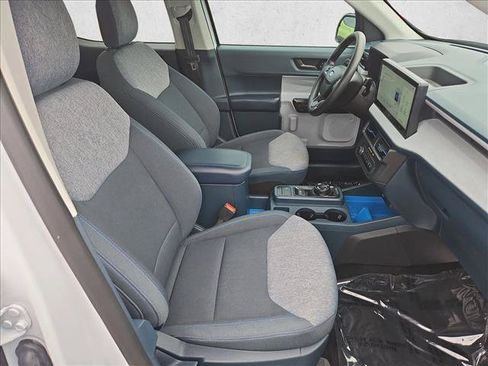 Certified 2025 Ford Maverick XLT FWD image 19