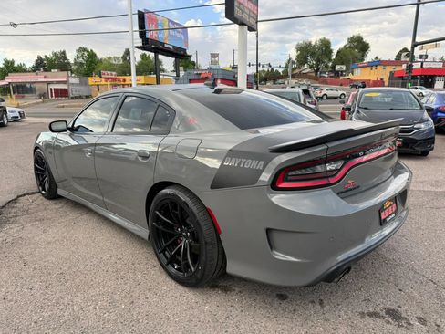 Used 2018 Dodge Charger R/T RWD image 6