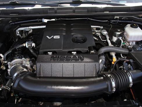 Used 2022 Nissan Frontier SV RWD image 29