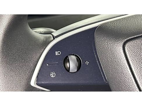 Used 2026 Tesla Model Y Long Range AWD/4WD image 26