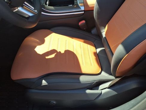 New 2026 Mercedes-Benz C 300 4MATIC Sedan image 15