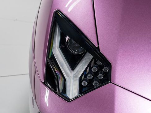 Used 2018 Lamborghini Aventador S image 40