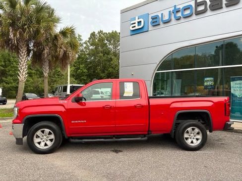 Used 2018 GMC Sierra 1500 SLE w/ SLE Value Package AWD/4WD image 2