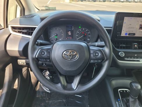 Used 2024 Toyota Corolla LE FWD image 17