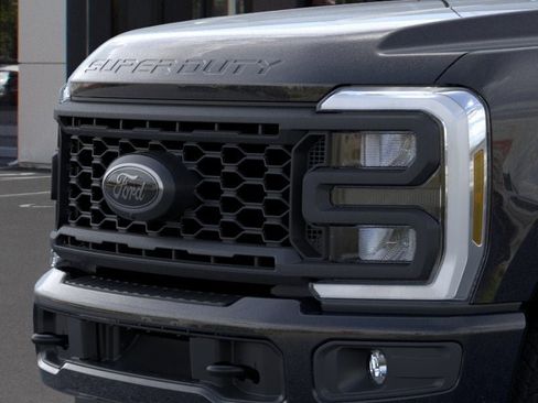 New 2025 Ford F250 XLT w/ Black Appearance Package image 17