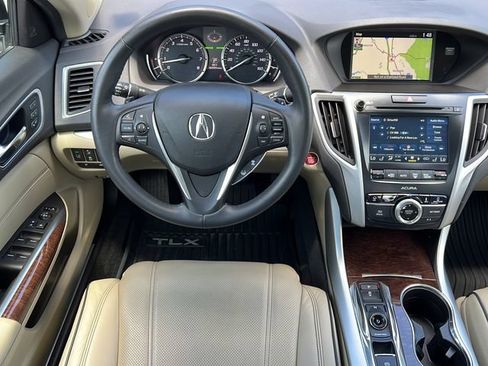 Used 2018 Acura TLX V6 w/ Technology Package FWD image 11