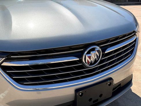 Used 2023 Buick Envision Essence image 28