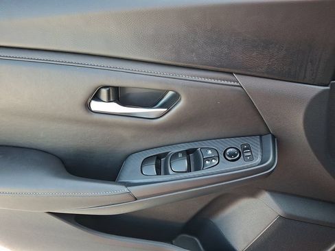 Used 2023 Nissan Sentra SV w/ All-Weather Package FWD image 14