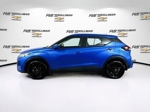 Used 2023 Nissan Kicks SV FWD image 4