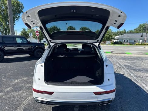 Used 2023 Audi Q5 2.0T Premium w/ Convenience Package AWD/4WD image 41