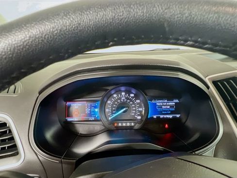Used 2023 Ford Edge SEL w/ Sport Appearance Package AWD/4WD image 10