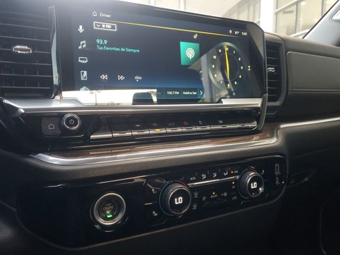 Used 2022 Chevrolet Silverado 1500 RST image 24