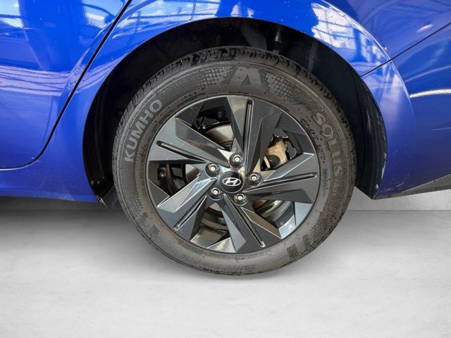 Used 2023 Hyundai Elantra SEL w/ Cargo Package FWD image 19
