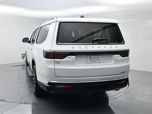 Used 2024 Jeep Wagoneer L Series II RWD image 19
