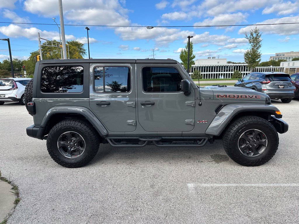 Used 2022 Jeep Wrangler Unlimited Sahara w/ LED Lighting Group AWD/4WD image 8