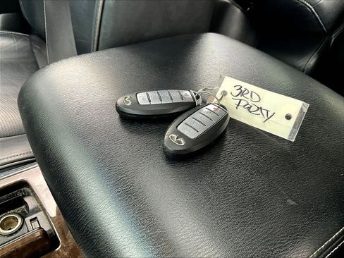 Used 2017 INFINITI QX80 4WD image 10