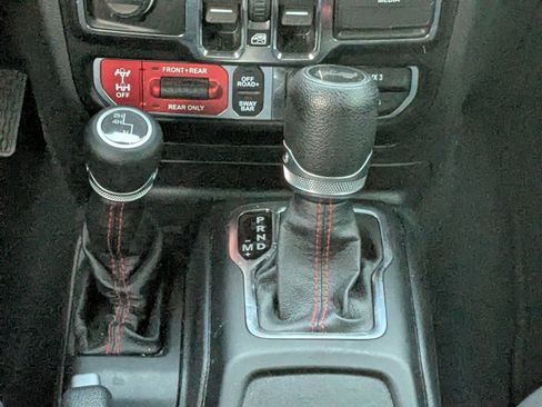 Used 2021 Jeep Wrangler Unlimited Rubicon image 11