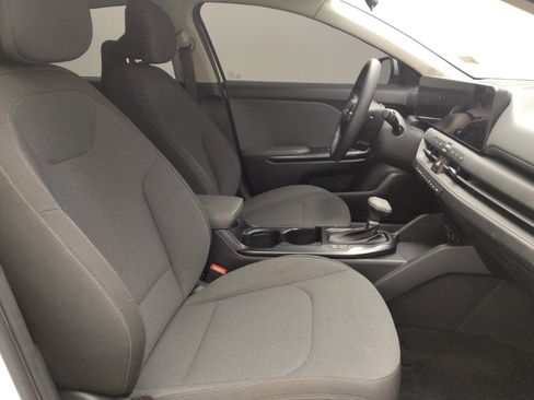 Used 2025 Kia K4 FWD image 21