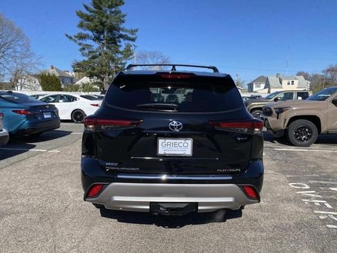 New 2026 Toyota Highlander Platinum AWD/4WD image 4