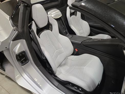 Used 2020 Chevrolet Corvette Stingray Premium Conv w/ 3LT Preferred Equipment Group image 34