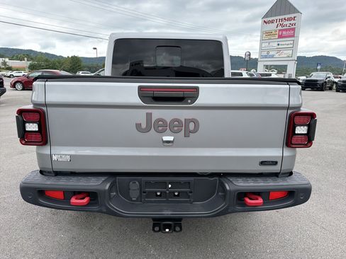 Used 2020 Jeep Gladiator Rubicon AWD/4WD image 8
