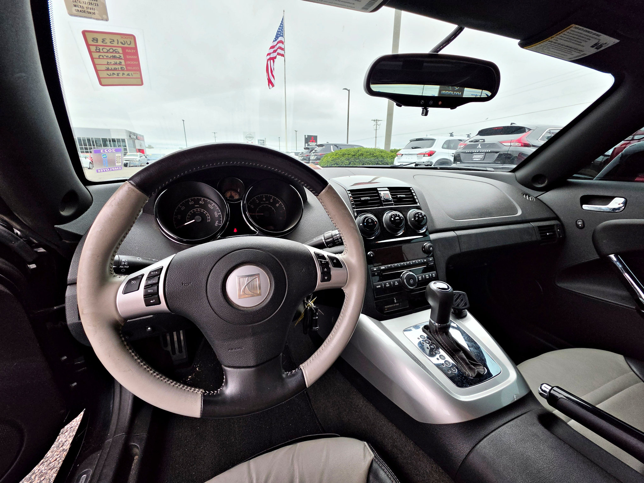 Used 2008 Saturn Sky Carbon Flash RWD image 2