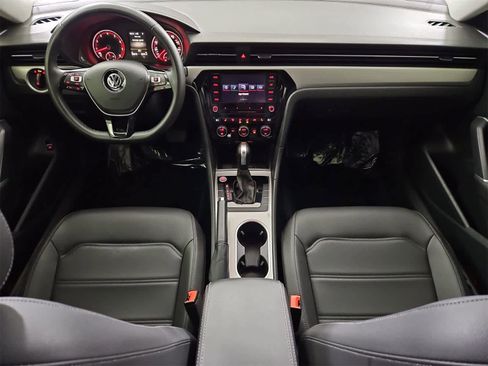 Certified 2022 Volkswagen Passat 2.0T SE image 15