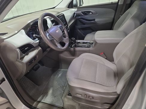 Used 2018 Chevrolet Traverse LT image 12