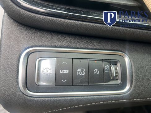 Used 2025 Buick Enclave Preferred image 21