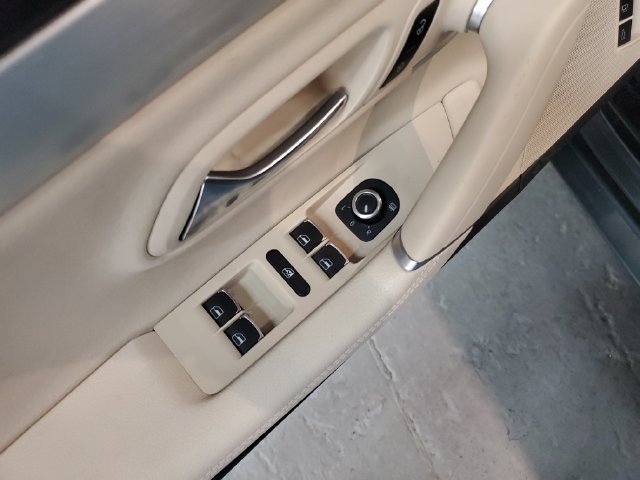 Used 2010 Volkswagen CC Luxury FWD image 13