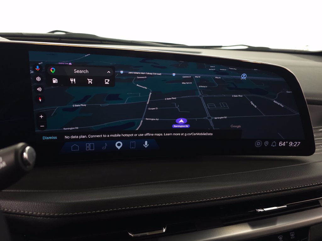 Used 2024 Cadillac XT4 Premium Luxury w/ Technology Package FWD image 25