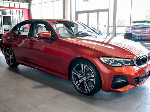 Used 2021 BMW 330i xDrive Sedan w/ M Sport Package AWD/4WD image 3