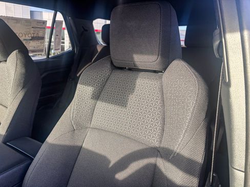 New 2026 Toyota 4Runner SR5 AWD/4WD image 25