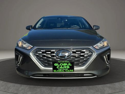 Used 2022 Hyundai Ioniq SE image 3