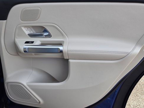 Certified 2026 Mercedes-Benz GLB 250 4MATIC image 18