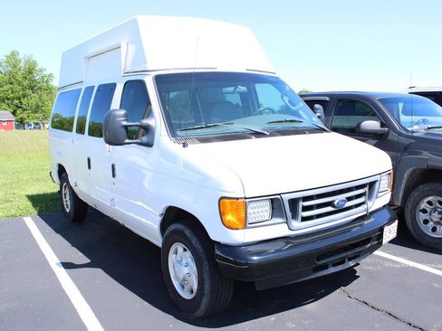 Used 2007 Ford E-250 and Econoline 250 RWD image 3