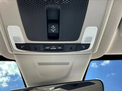 Used 2023 Honda CR-V EX-L image 31