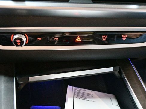 Used 2025 BMW X5 xDrive40i w/ Executive Package image 68