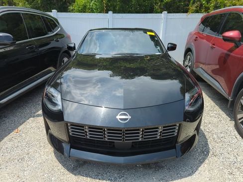 Certified 2024 Nissan Z Performance w/ Floor Mat Package RWD image 3