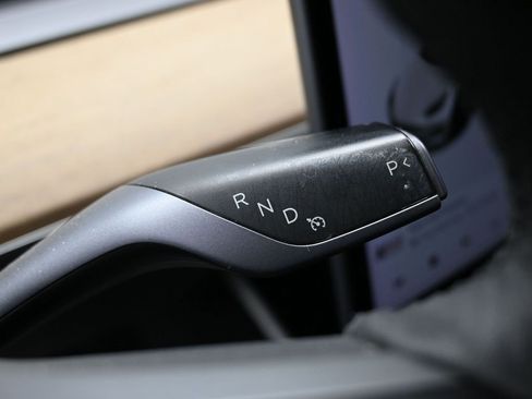 Used 2019 Tesla Model 3 Long Range image 22