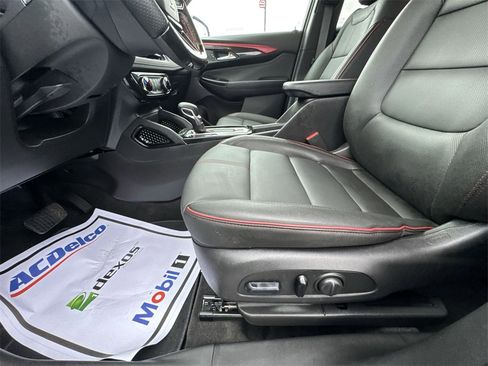 Used 2024 Chevrolet TrailBlazer RS image 12