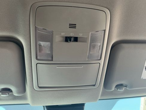 Used 2018 Toyota RAV4 LE w/ Carpet Mat Package FWD image 31